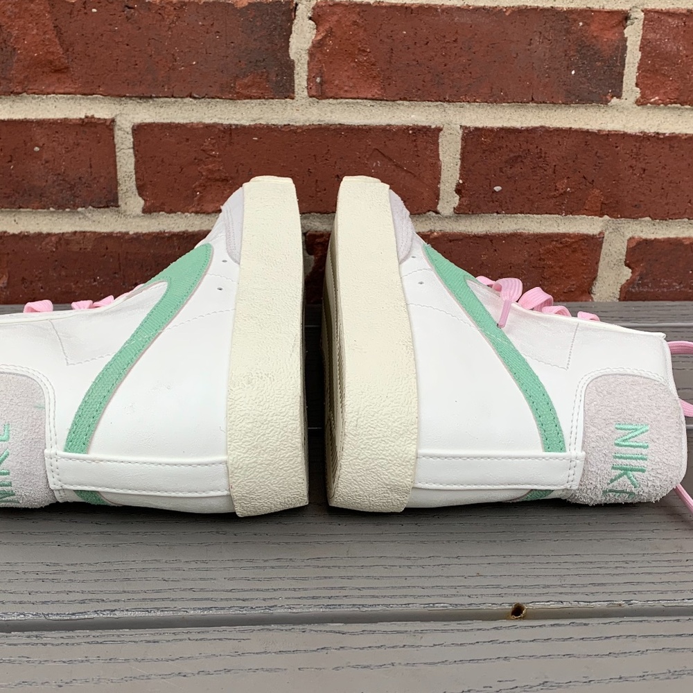 NEW-Nike Blazer Mid '77 Vintage Sneaker (men’s 9/women’s 10.5) NWOT - Picture 10 of 13